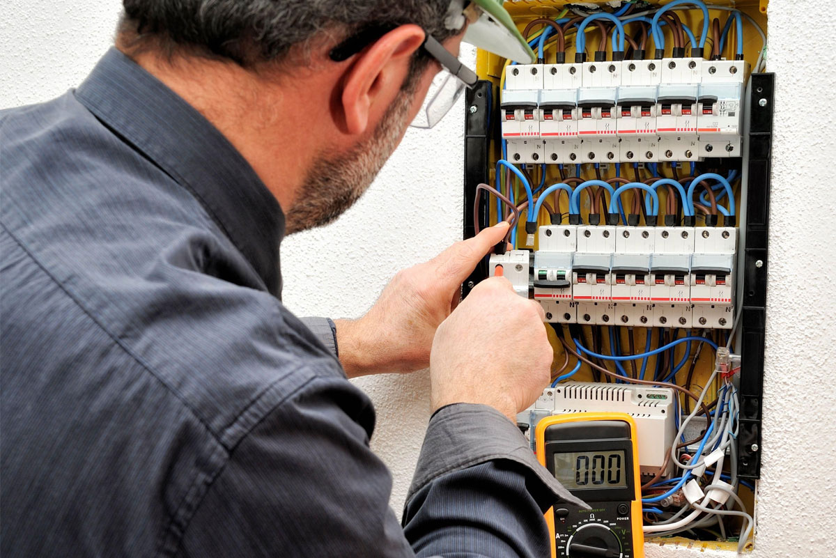 Remplacement de tableau électrique à Poissy
